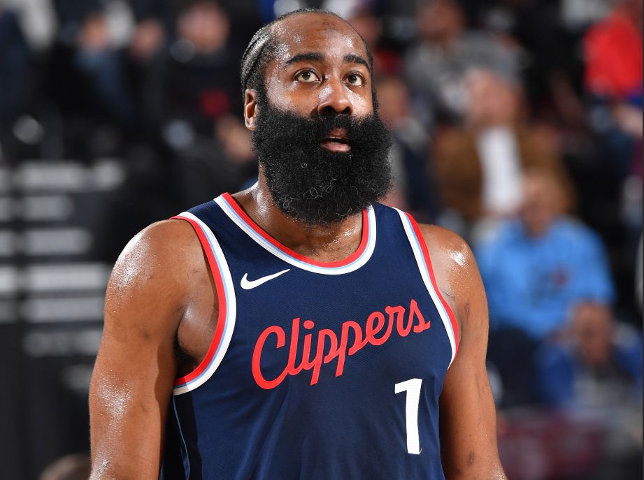 各打一節好球！哈登&科林斯半場合砍37分帶隊保持領先位