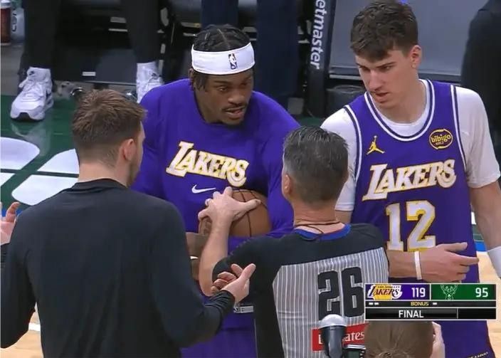 范德比爾特談賽後搶球事件：主裁判揚言要告我，不懂他在說什麼