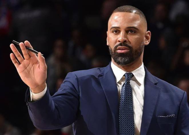 烏度卡：場上到處都有隊友處於空位，但我們卻在強行出手