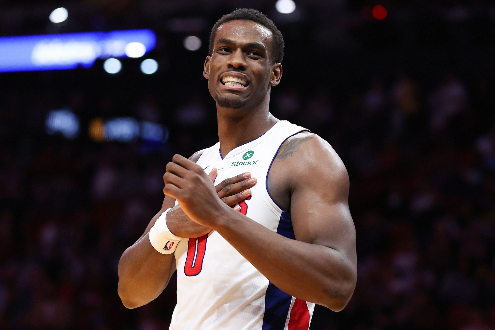 22歲的杜倫4次砍20+20，近45年僅次於歐尼爾&霍華德