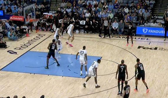 奇兵！奧科吉第三節三分球3中3獨砍11分，協助火箭拉開分差