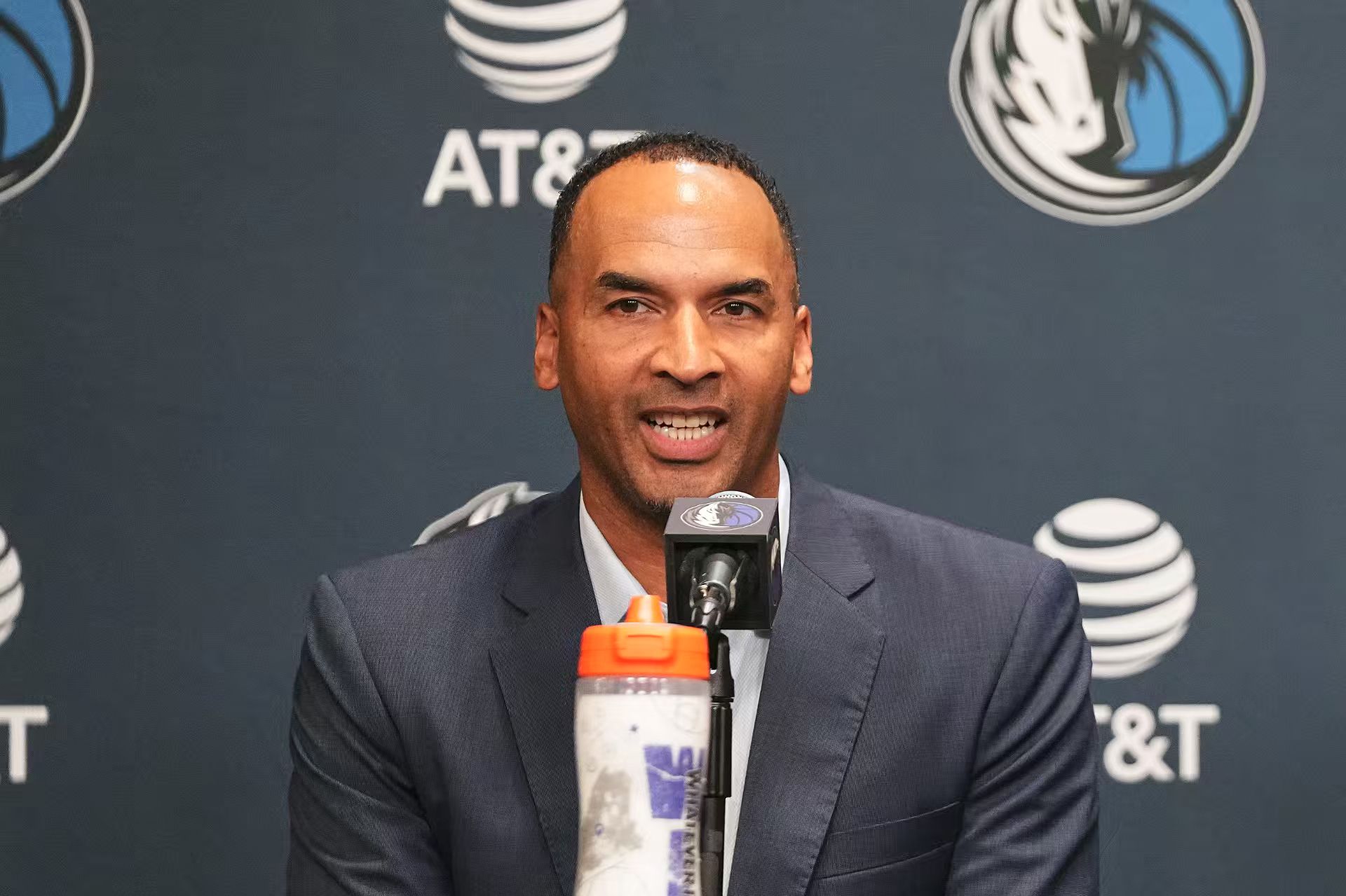 名記：獨行俠瞄準活塞營運副總裁林賽，庫班力主其出任GM