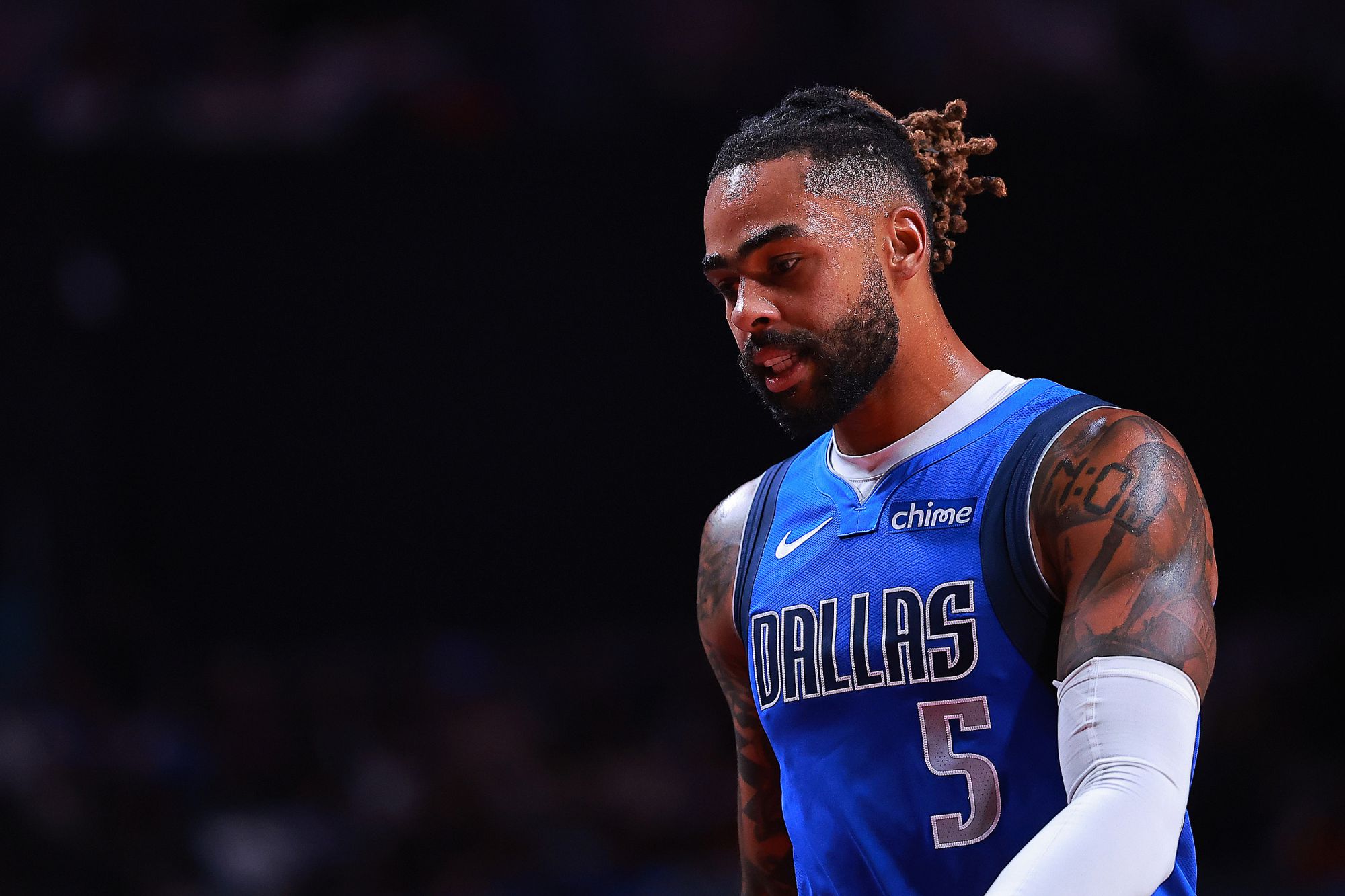 決戰時刻拉胯！拉塞爾24中11得到28分6搶籃板5助攻