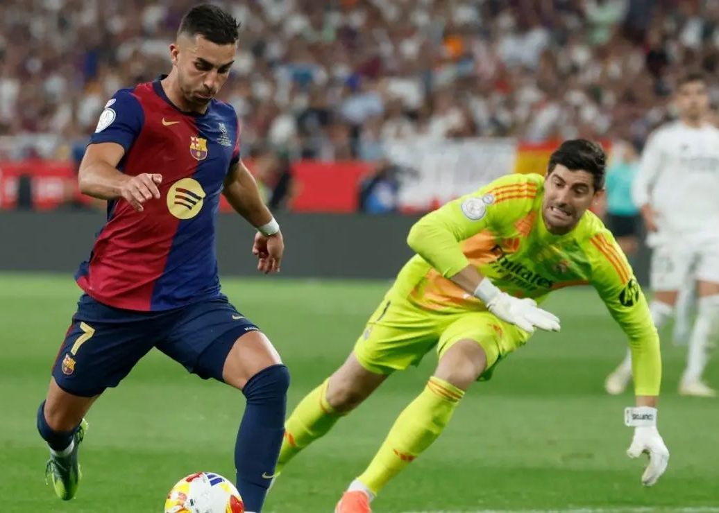 西媒：弗里克在今日練習中讓孔德踢右後衛，費蘭踢五號位