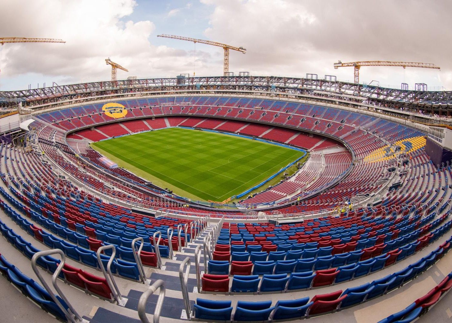 每體：巴薩可能在11月29日對陣阿拉維斯時回歸諾坎普