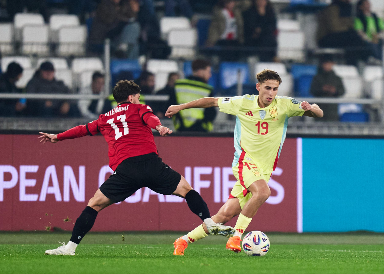 西班牙vs格魯吉亞全場：盤球率61-39，打門10-5