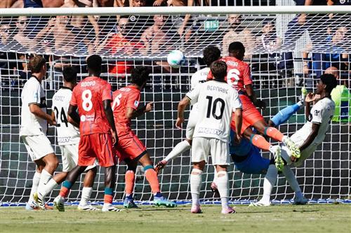 卡利亞裡 vs 帕爾馬