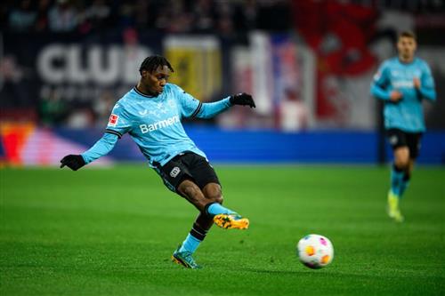 萊比錫紅牛 vs 勒沃庫森