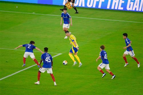 橫濱水手 v 納斯爾