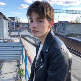 6686体育初级作者Logan