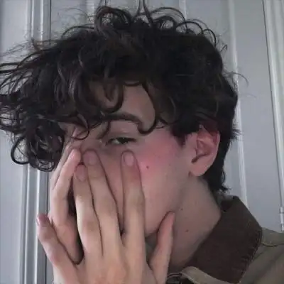 6686体育金牌作者Aaron