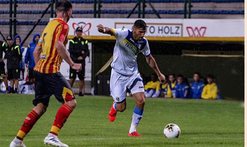 萊切 vs 弗羅西諾內